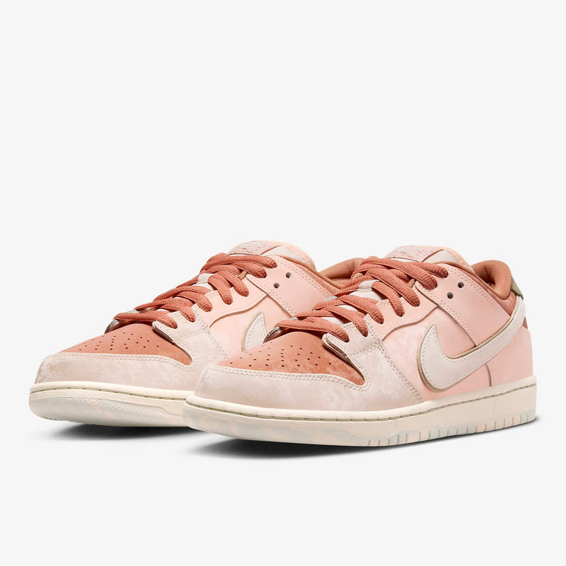 NIKE SB DUNK LOW PRO PRM AMBER BROWN / GUAVA ICE 【 ナイキ エスビー ダンク ロー プロ プレミアム / アンバー ブラウン / グアヴァ アイス シューズ 】