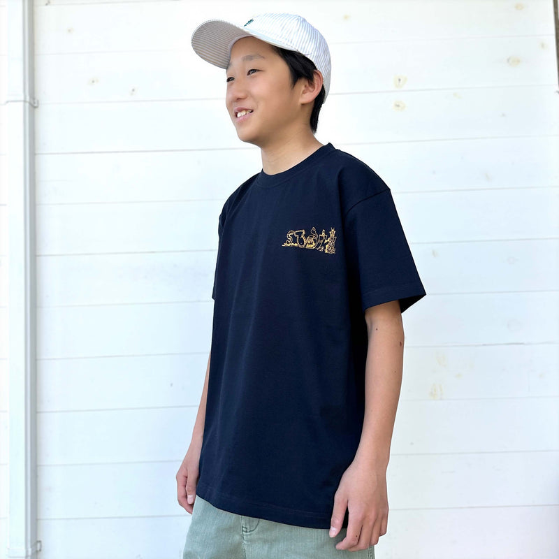 STOKE x KENJI '373' GOTO SKATE TOURISM TEE NAVY 【 ストーク 373 スケート ツーリズム Tシャツ ネイビー 】