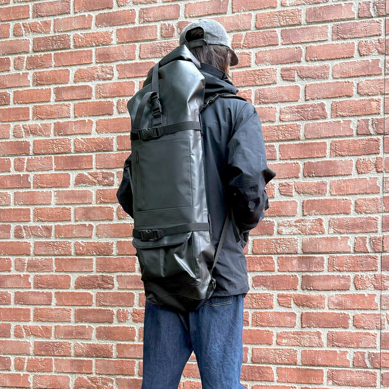 STOKE x KEEP ROLLING SKATEBOARD DRY BAG 【 防水スケートボード ドライバック 】