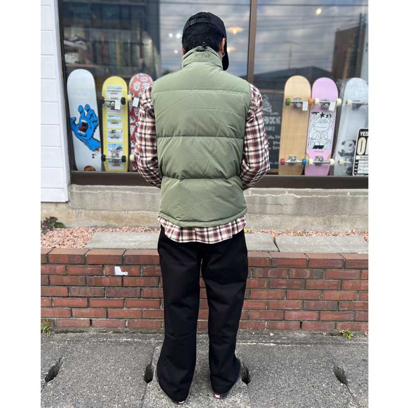 POLAR SKATE CO. PUFFER VEST LIGHT OLIVE 【 ポーラー パファー