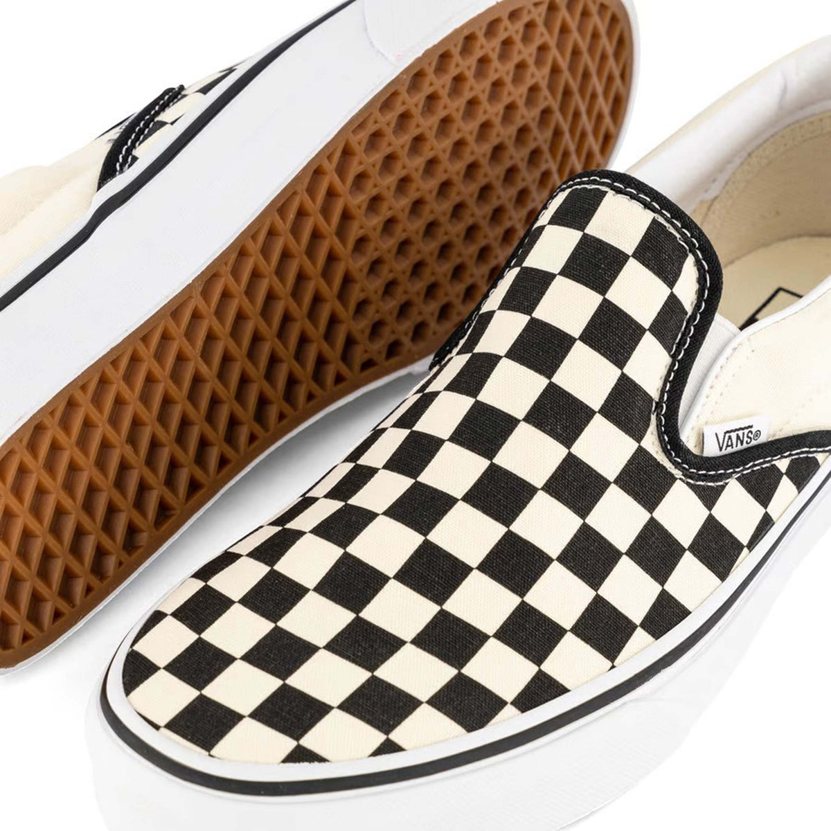 VANS CLASSIC SLIP-ON BLACK & WHITE CHECKERBOARD / WHITE 【 バンズ 